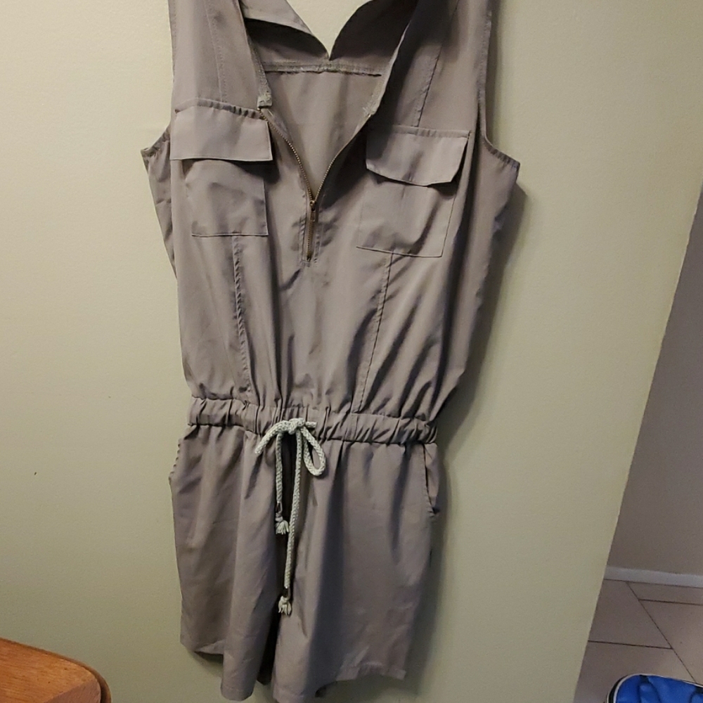 Shorts Romper like new worn once